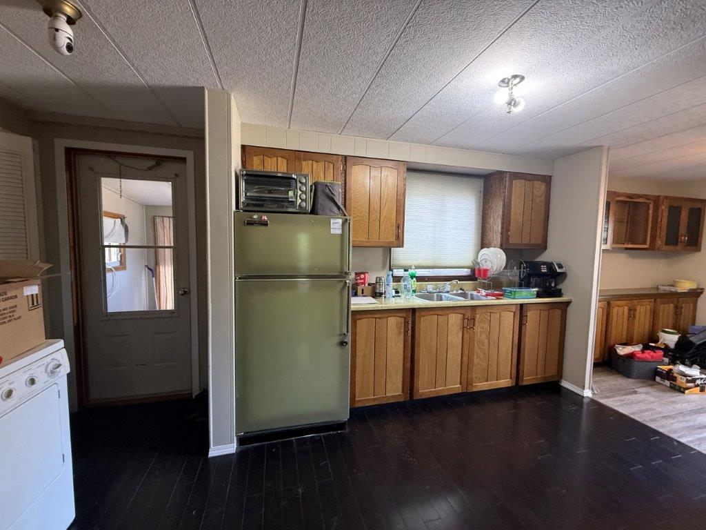 318 6th Ave. SW, Eston- L202656