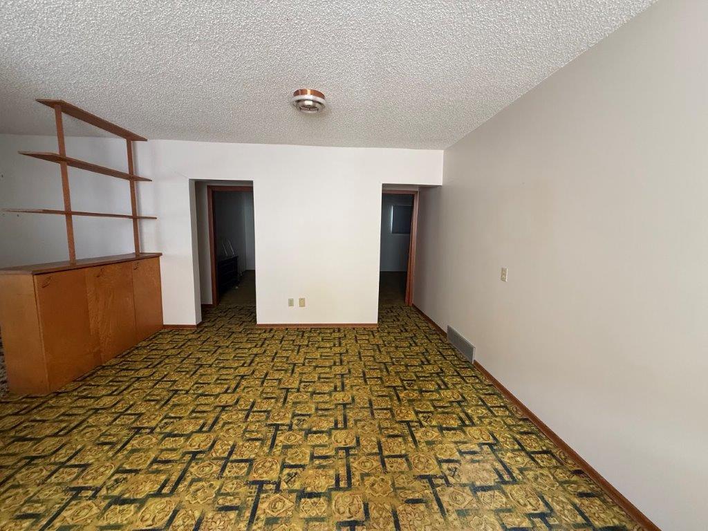607 5th Street West, Eston- L202655