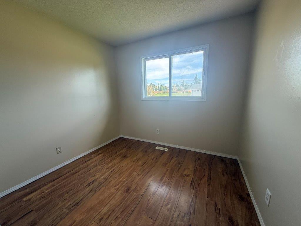 14 16 Thomson Drive- L202665