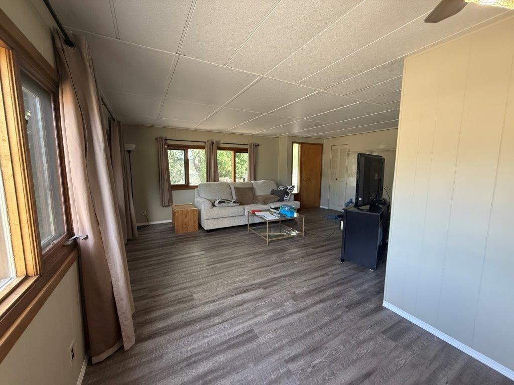 318 6th Ave. SW, Eston- L202656