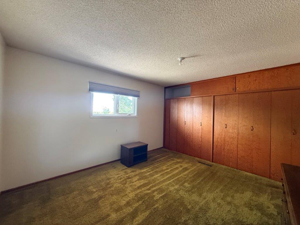 607 5th Street West, Eston- L202655