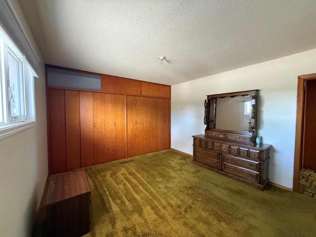 607 5th Street West, Eston- L202655