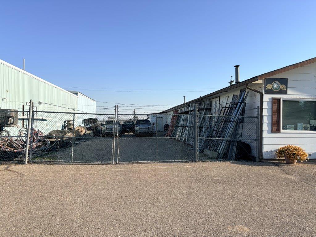 Well- Established Electrical Business FOR SALE- Tarnes Electric Ltd. 110 9th St. East + 809 9th St. SW, Kindersley- L202660