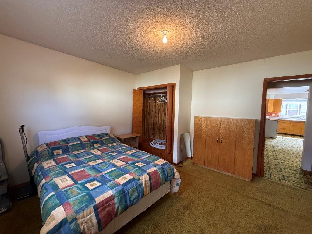 607 5th Street West, Eston- L202655