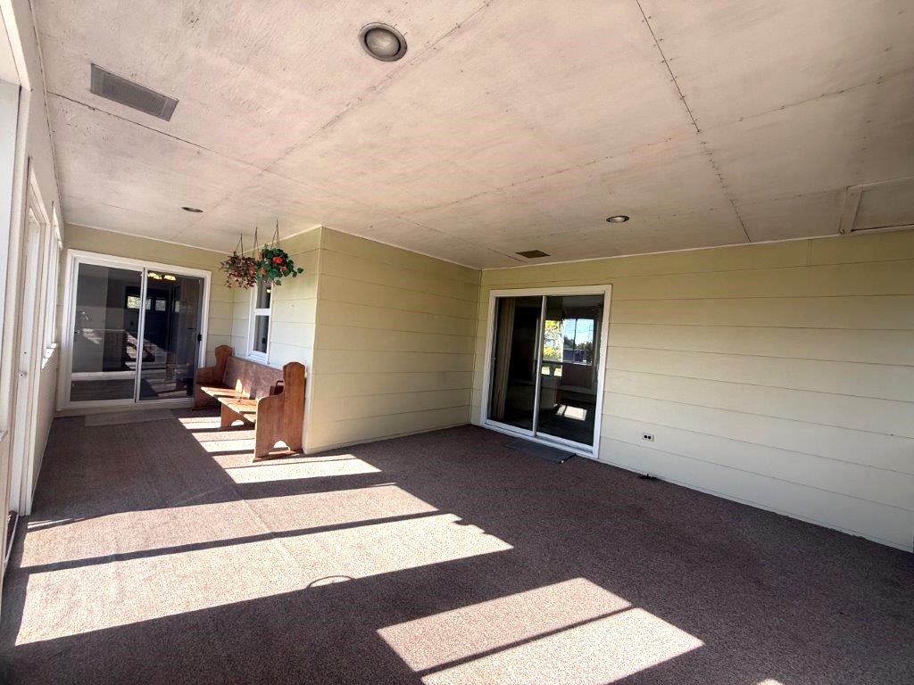 31 206 1st Ave. East, Eatonia- L202662