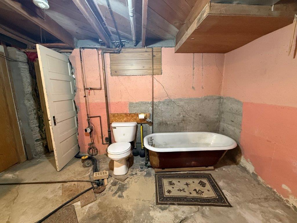 607 5th Street West, Eston- L202655