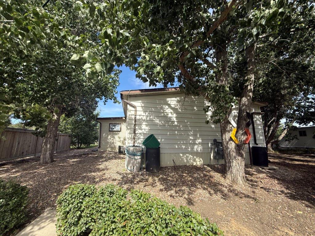 318 6th Ave. SW, Eston- L202656