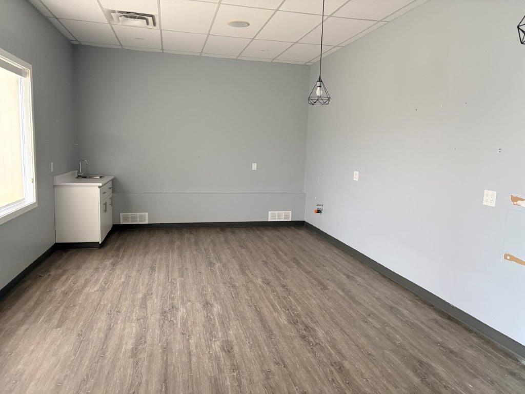 Property For Lease! 1000A Main Street, Kindersley- L202657