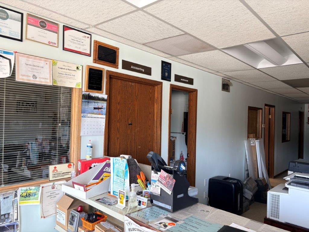 Well- Established Electrical Business FOR SALE- Tarnes Electric Ltd. 110 9th St. East + 809 9th St. SW, Kindersley- L202660