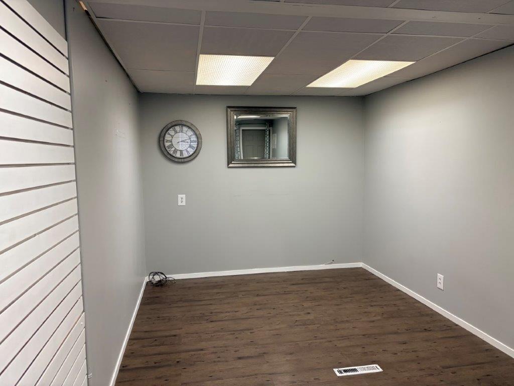 6 BUILDING FOR LEASE-509 Main Street, Kindersley -L202658