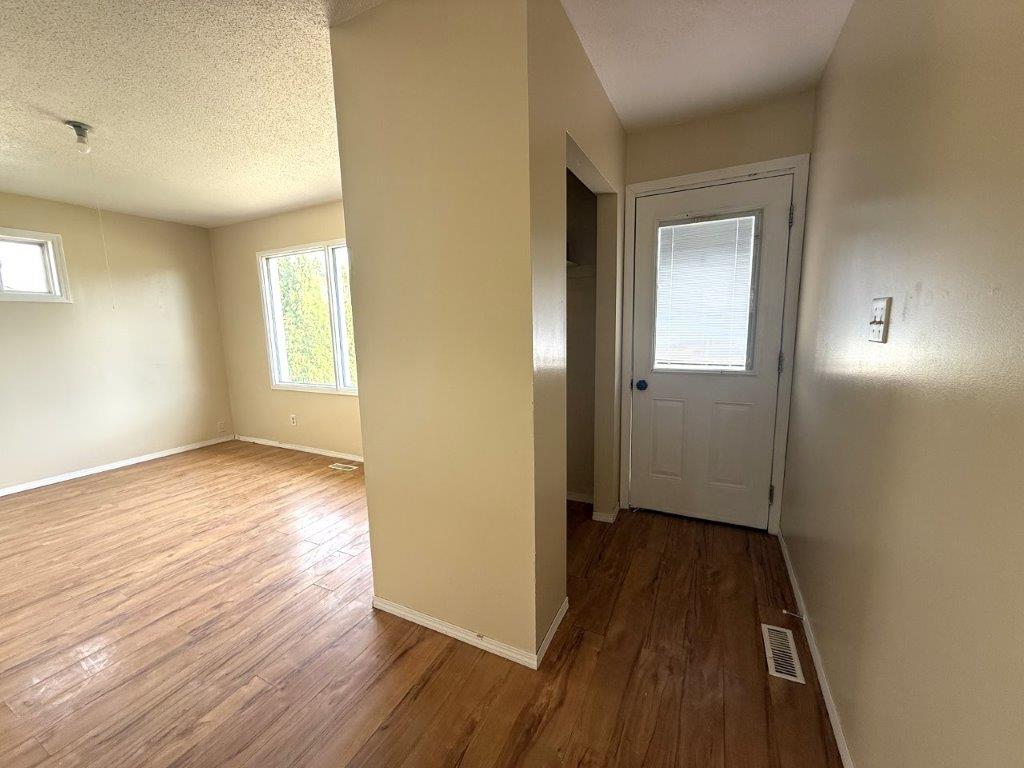 6 16 Thomson Drive- L202665
