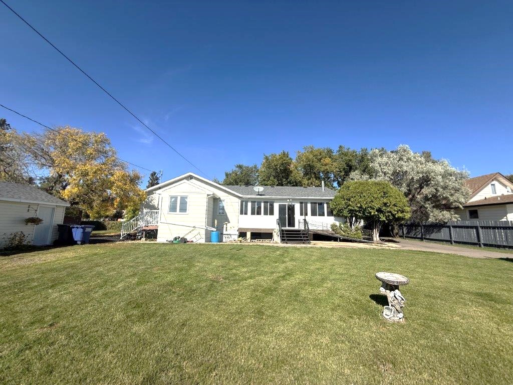 7 206 1st Ave. East, Eatonia- L202662