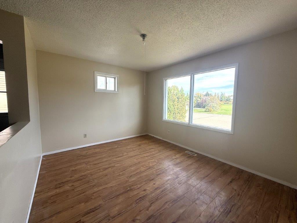 7 16 Thomson Drive- L202665