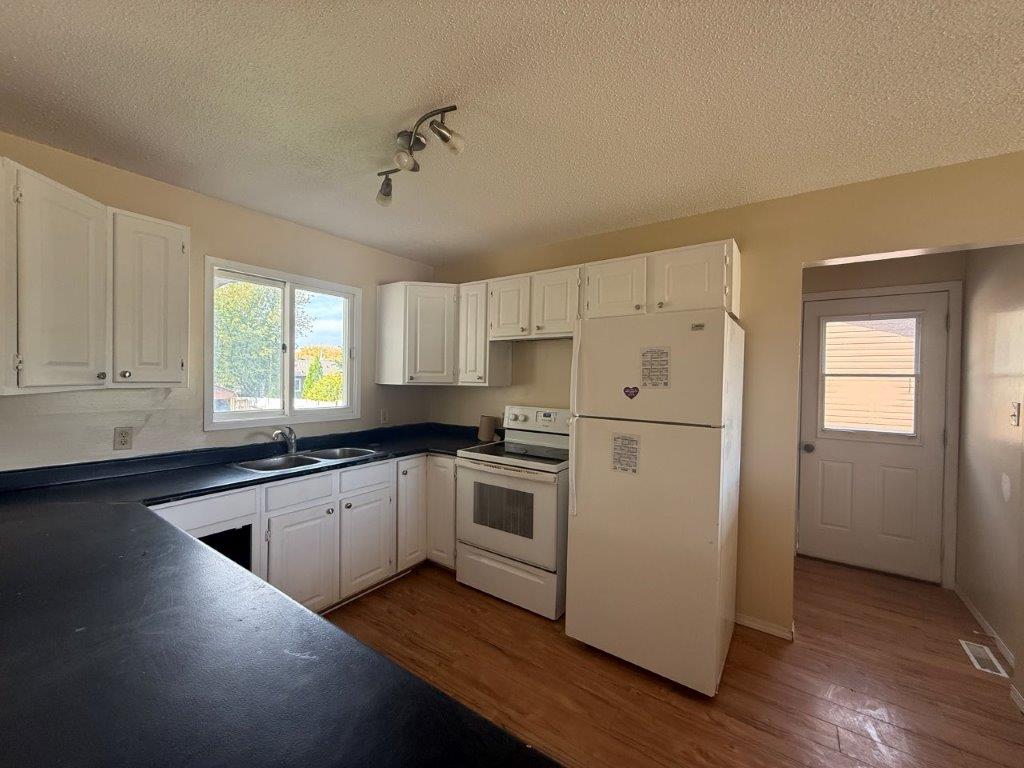 9 16 Thomson Drive- L202665
