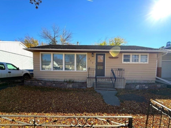 317 5th Ave. West, Kindersley- L202667