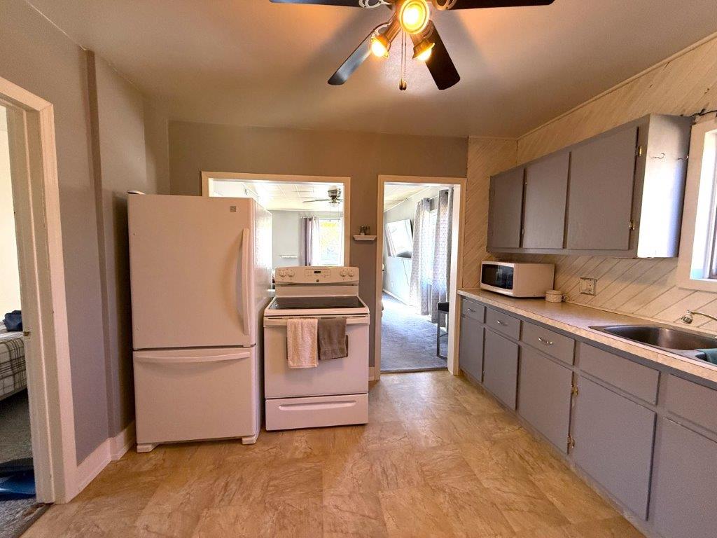 218 Atlantic Ave., Kerrobert-L202674