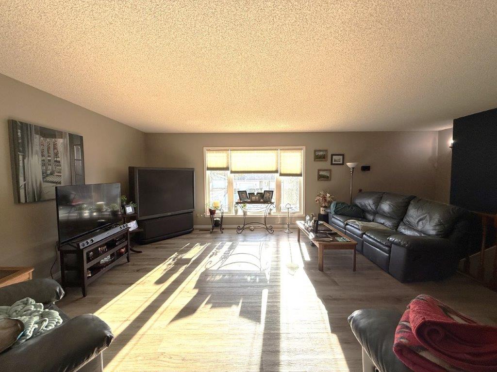 29 28 Frere Street, Kindersley- L202673