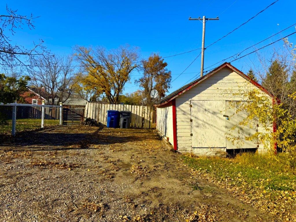 218 Atlantic Ave., Kerrobert-L202674