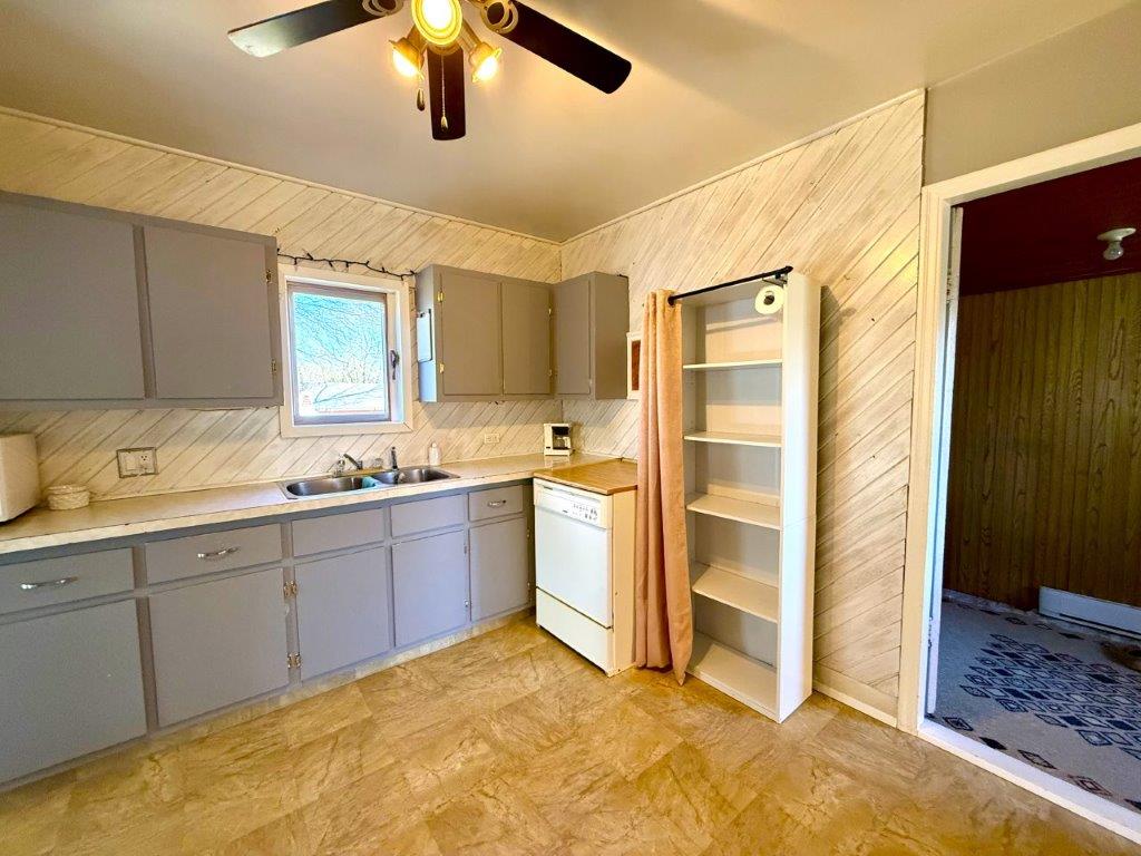 218 Atlantic Ave., Kerrobert-L202674