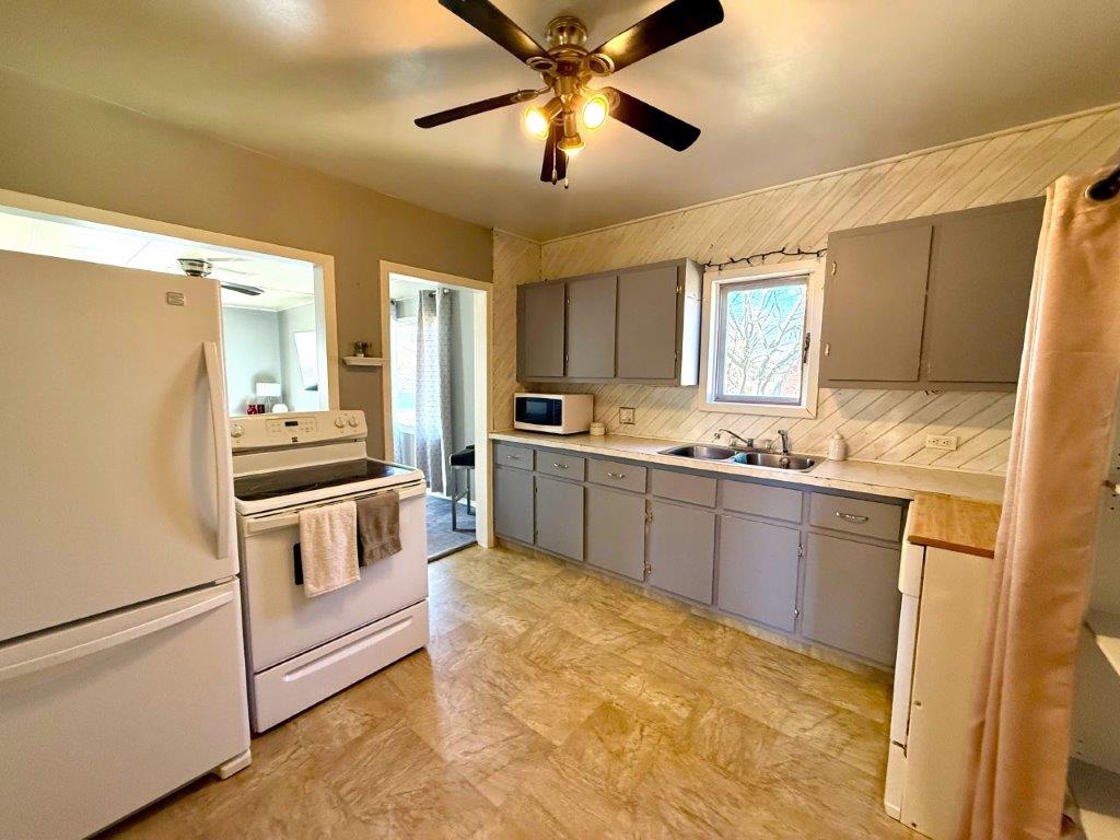 218 Atlantic Ave., Kerrobert-L202674